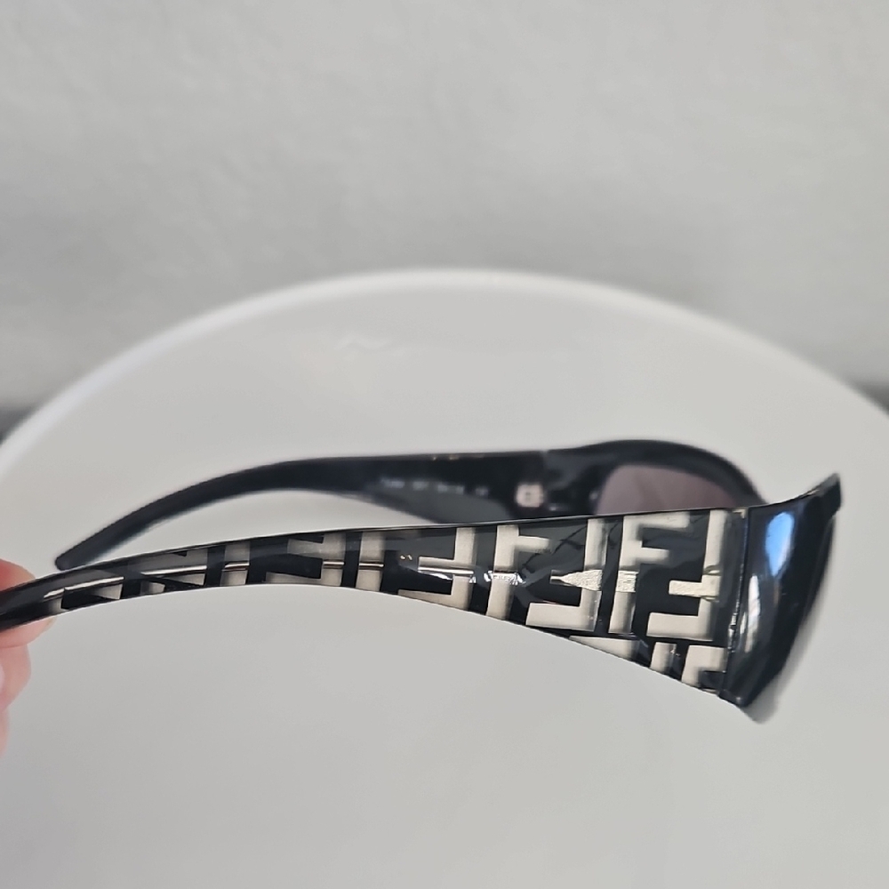 Fendi Black Sunglasses with Silver Accents - Picture 6 of 9